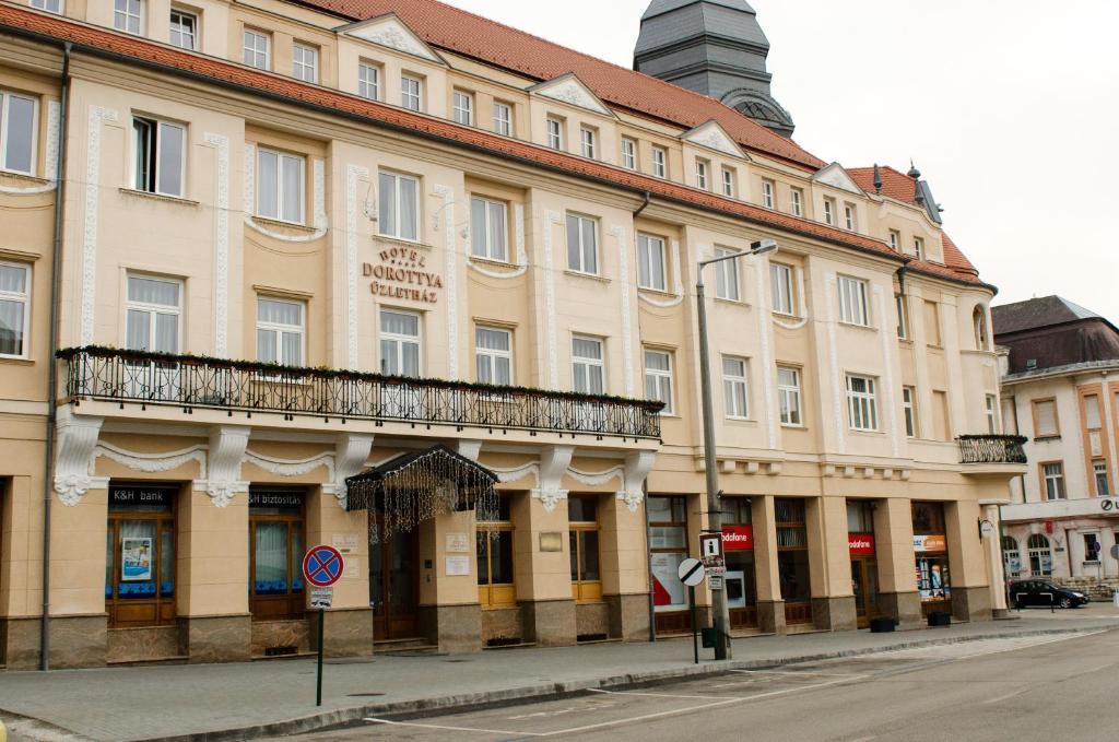 Hotel Dorottya Kaposvar Bagian luar foto